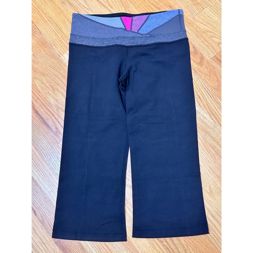 Lululemon Astro Crop Yoga Pants Black Geometric Waistband 6 Leggings reversible